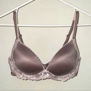Victoria’s Secret Body by Victoria no-wire lace bra 34C